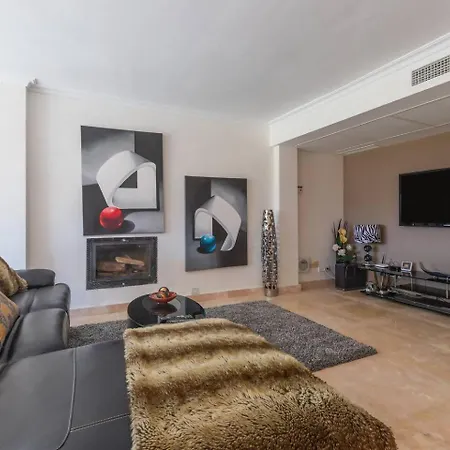 Brisas 11 * マルベーリャ